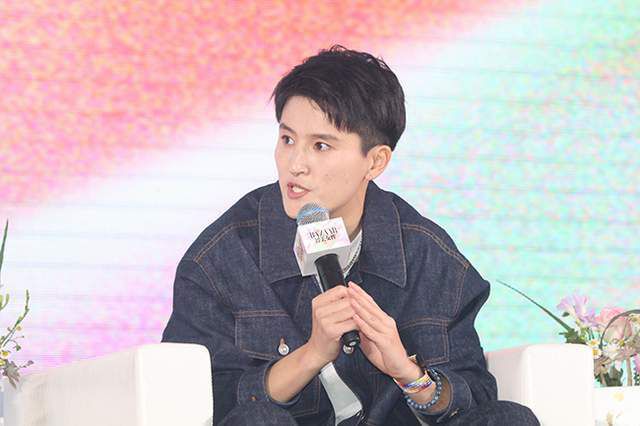 强行扒开双腿猛烈进入免费视频